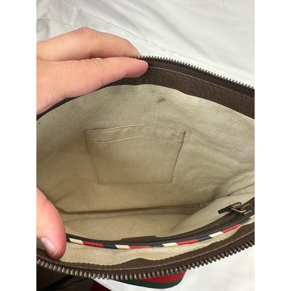 Gucci Courier Messenger GG Supreme SPB-MS 356096 - Picture 4 of 16